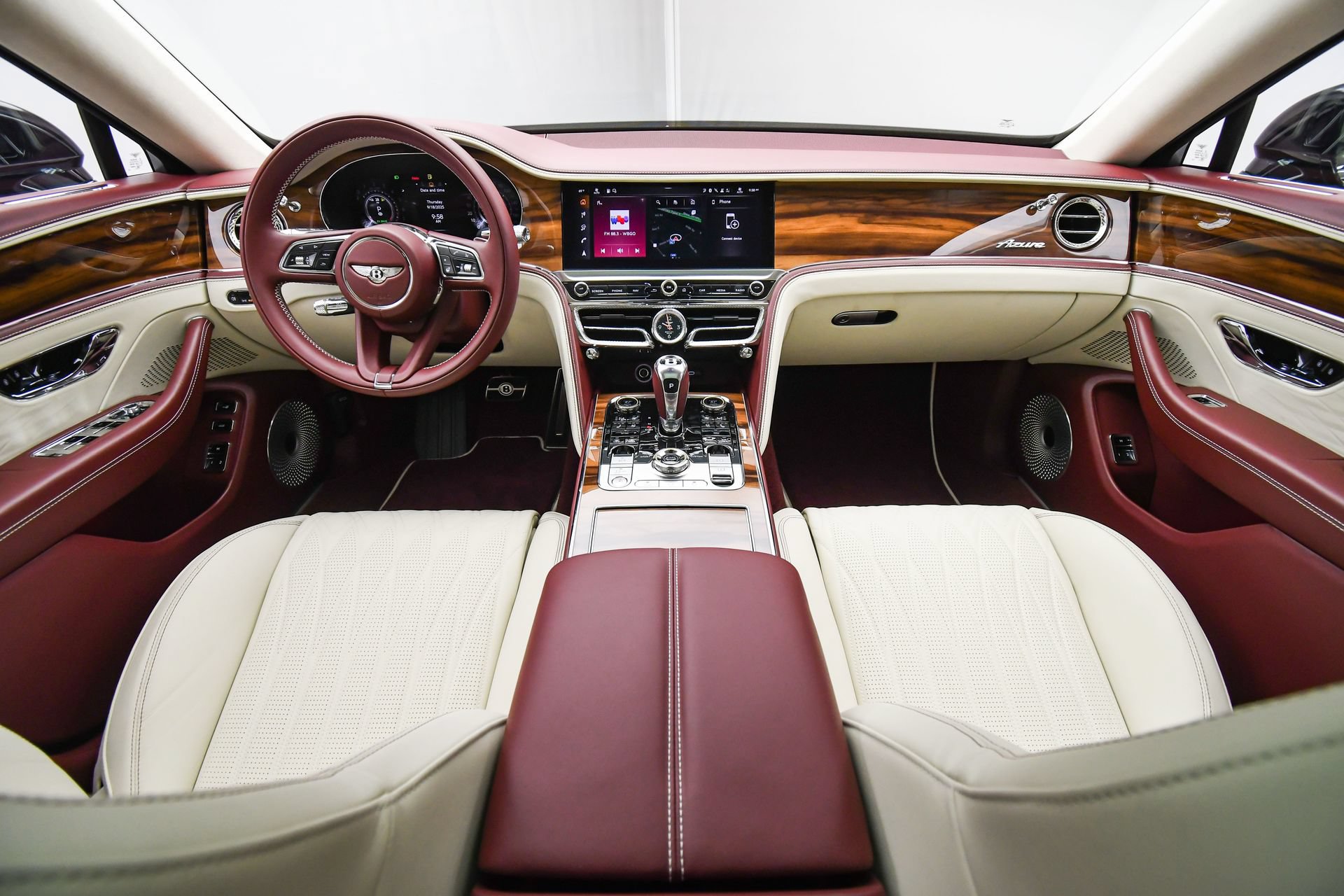 New 2026 Bentley Flying Spur Plug-In Hybrid AWD/4WD image 4