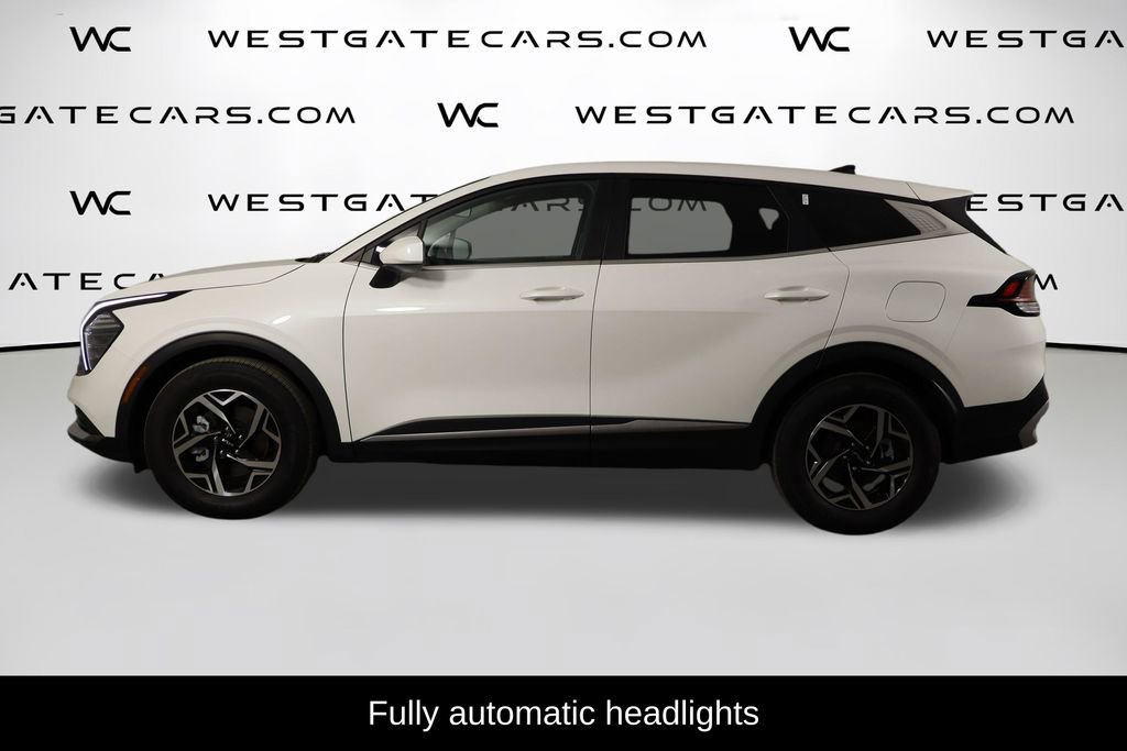 Used 2025 Kia Sportage LX FWD image 5