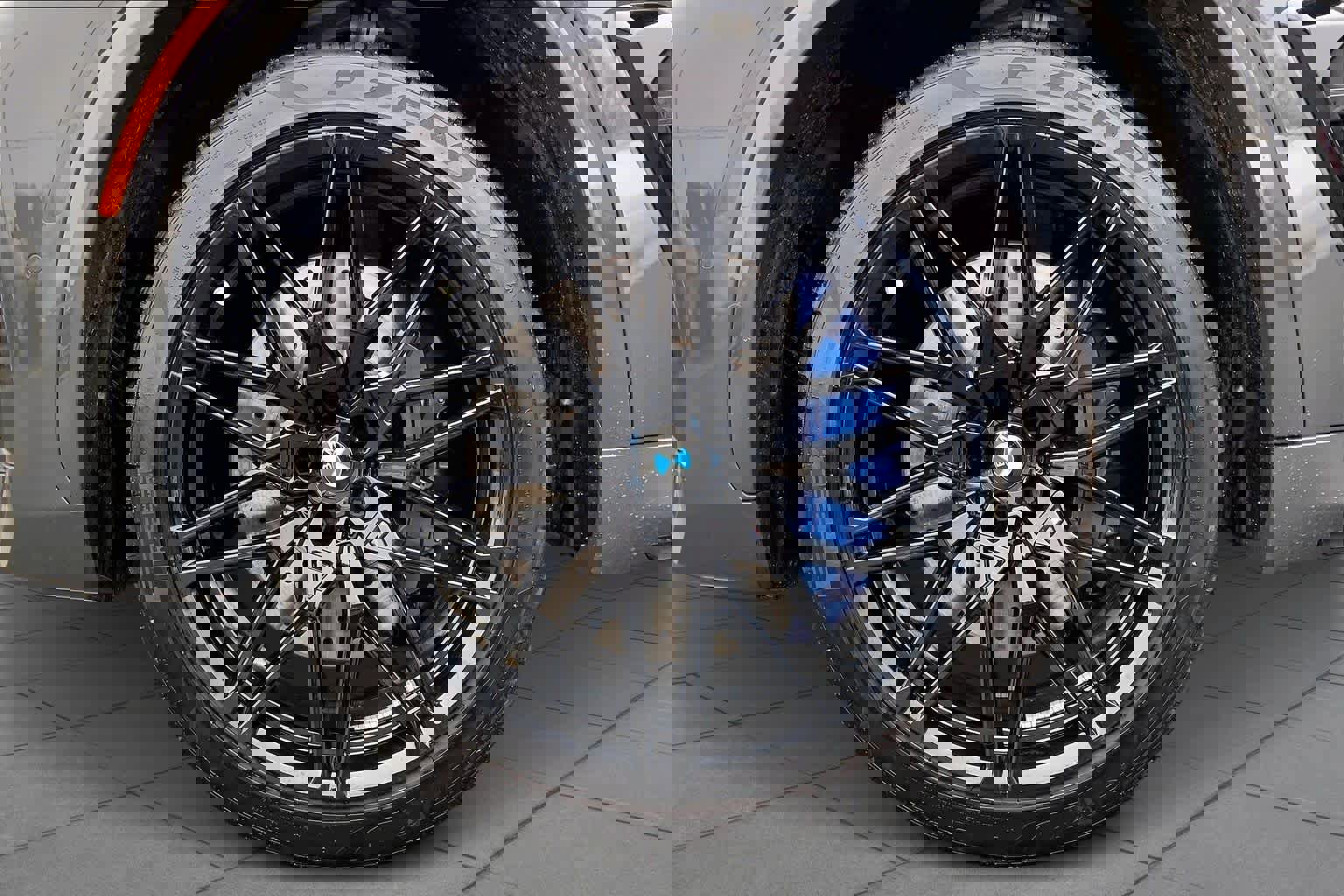 Used 2025 BMW X5 M Competition w/ Executive Package image 10