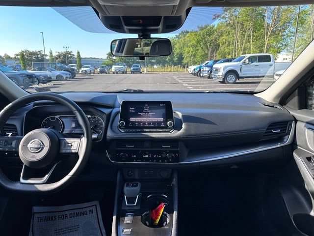 Used 2024 Nissan Rogue SV w/ SV Premium Package FWD image 28