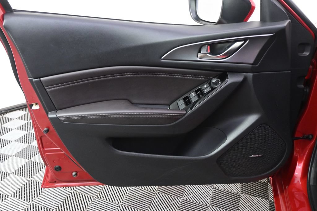 Used 2018 MAZDA MAZDA3 Grand Touring FWD image 22