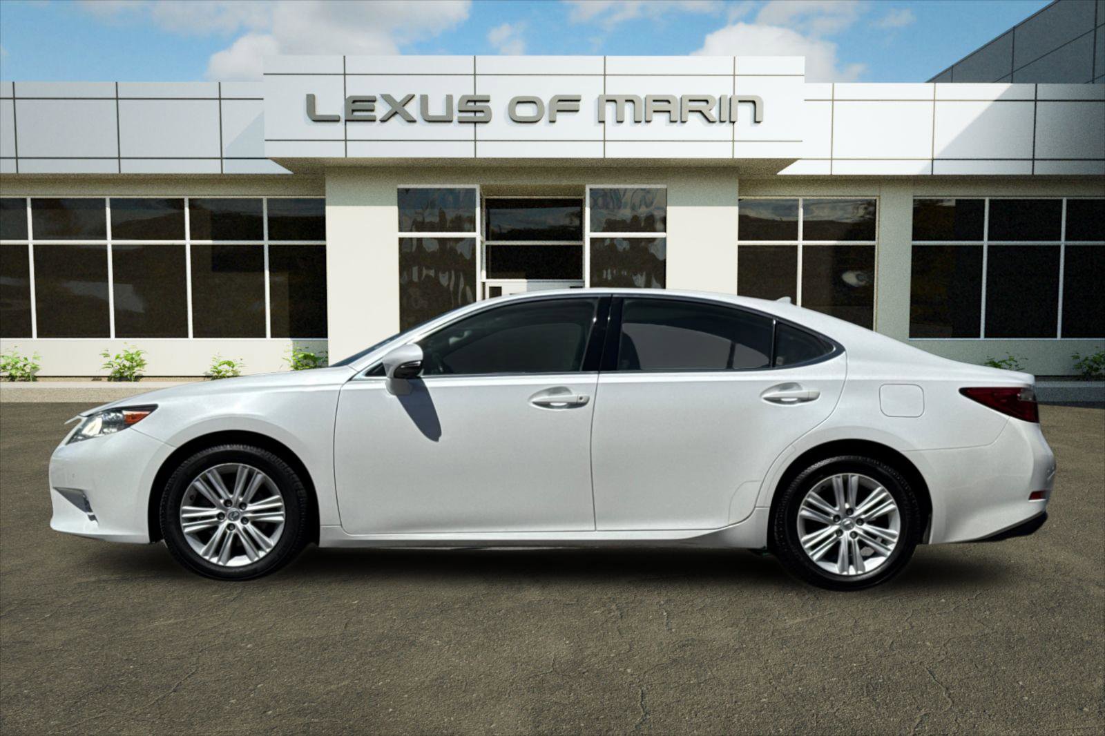 Used 2013 Lexus ES 350 w/ Luxury Pkg FWD image 2