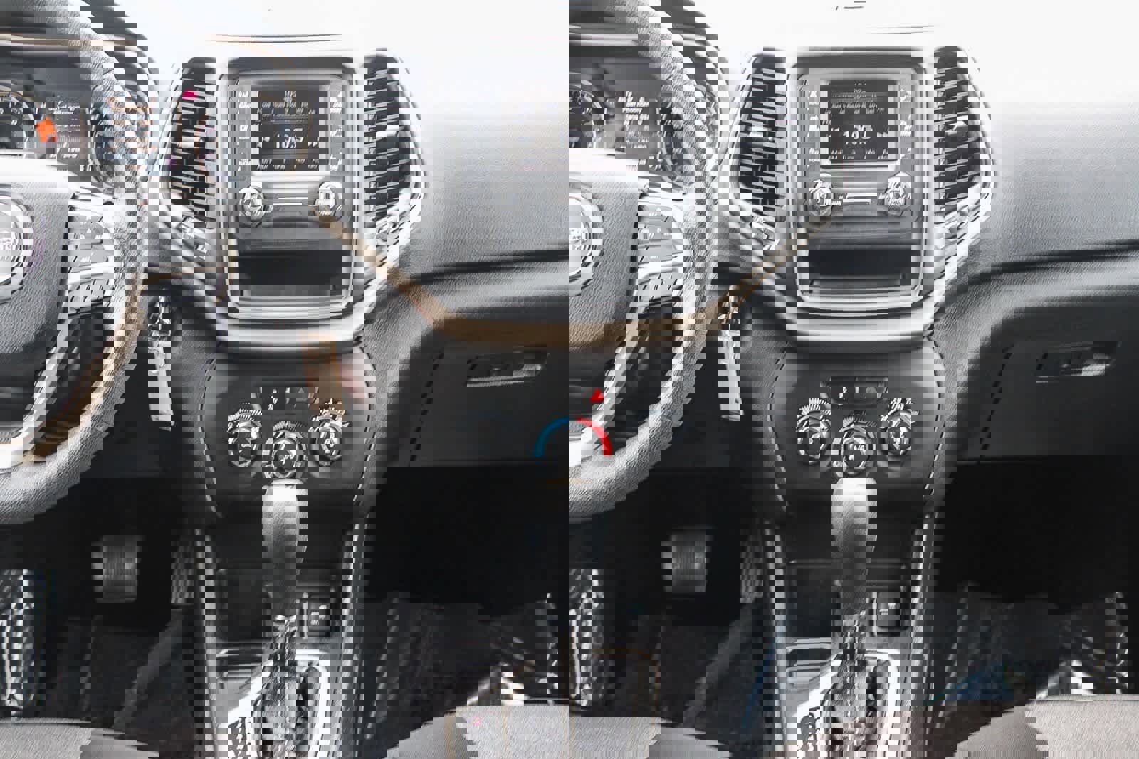 Used 2018 Jeep Cherokee Latitude image 13