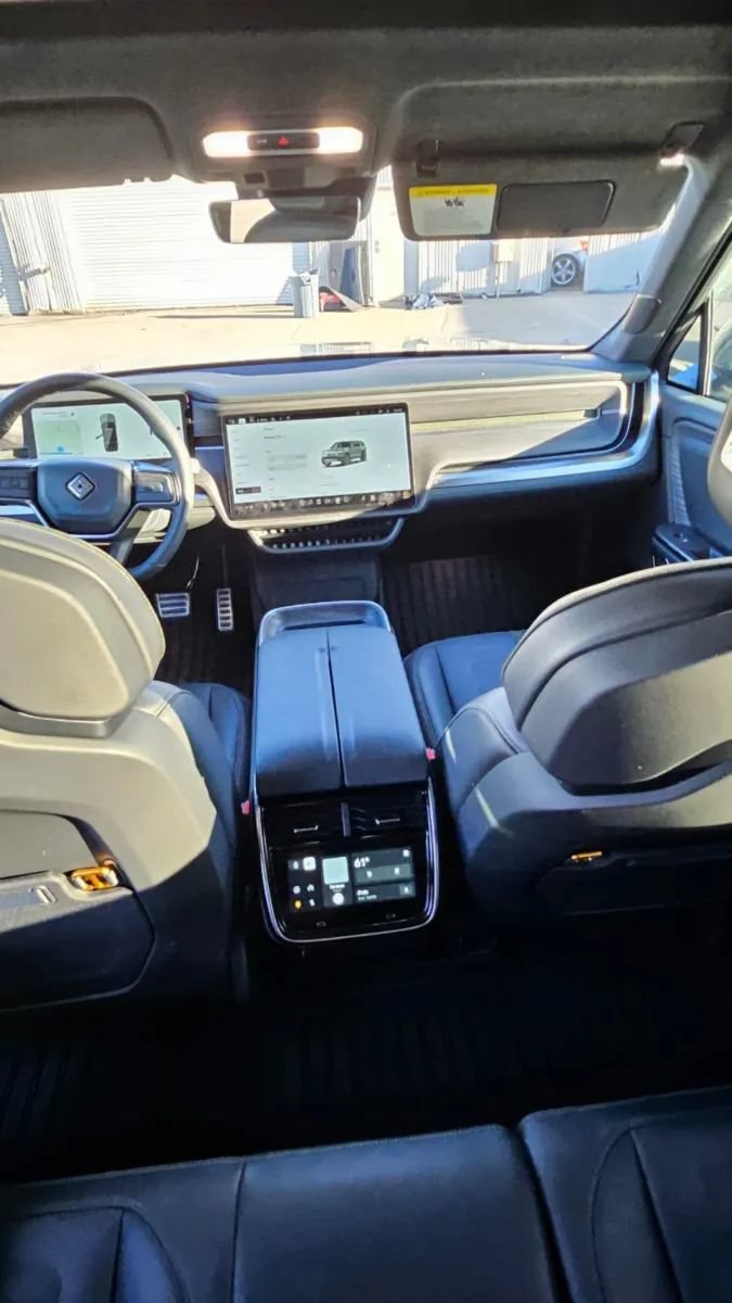 Used 2023 Rivian R1S Launch Edition AWD/4WD image 15