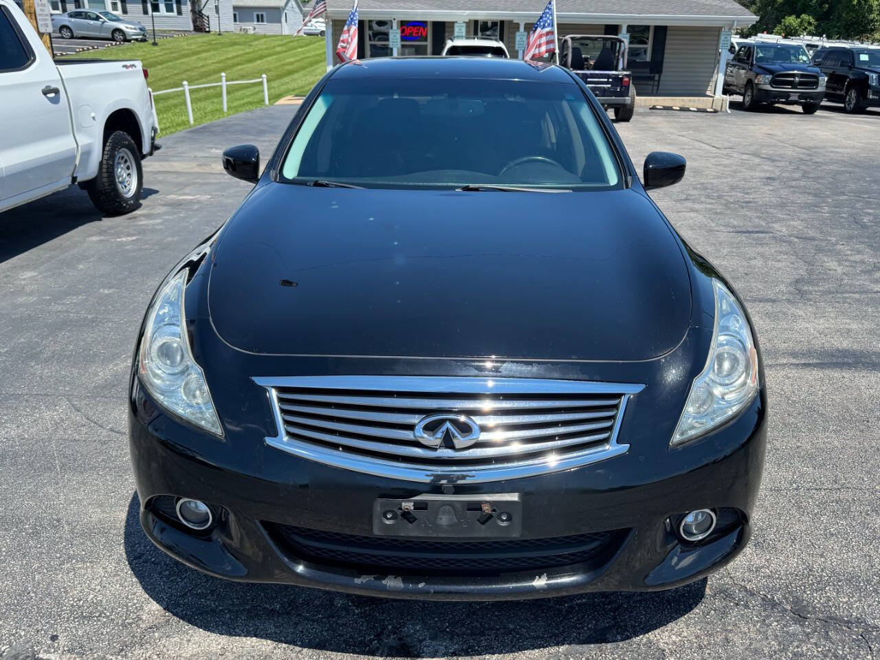 Used 2010 INFINITI G37 x Sedan AWD/4WD image 3
