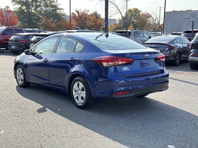 Used 2017 Kia Forte LX FWD image 4