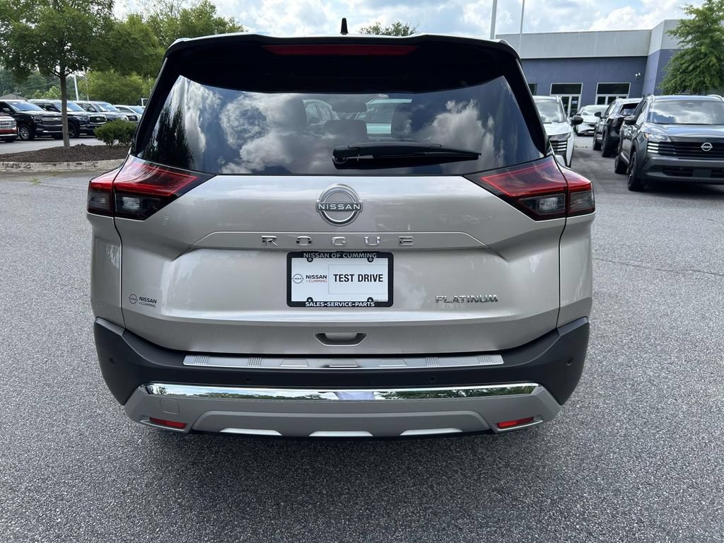 Used 2023 Nissan Rogue Platinum w/ Platinum Premium Package FWD image 4