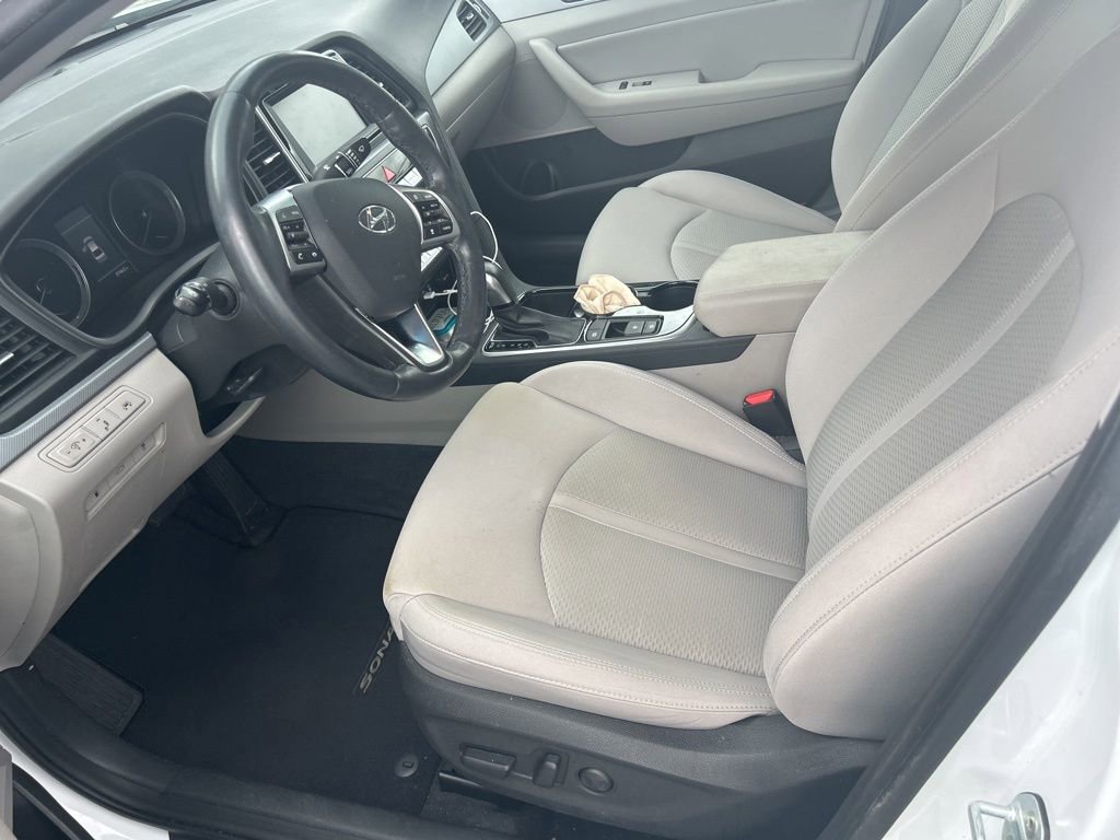 Used 2019 Hyundai Sonata SEL w/ Tech Package 02 FWD image 16