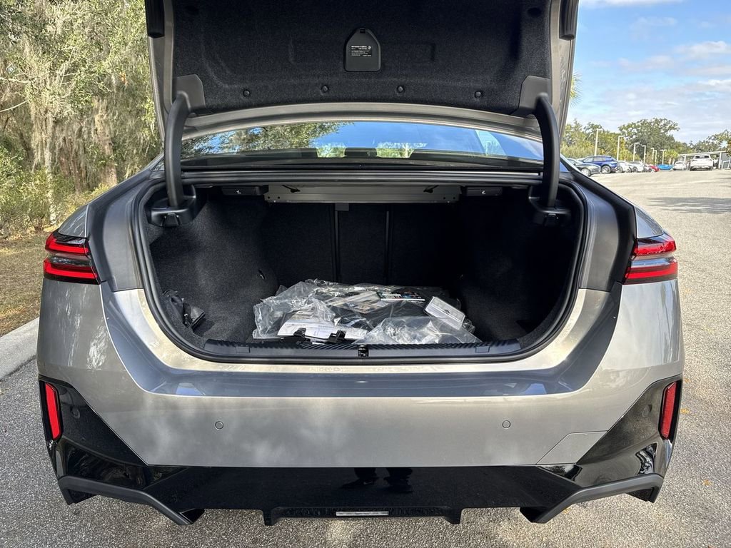 New 2026 BMW 530i w/ M Sport Package image 28