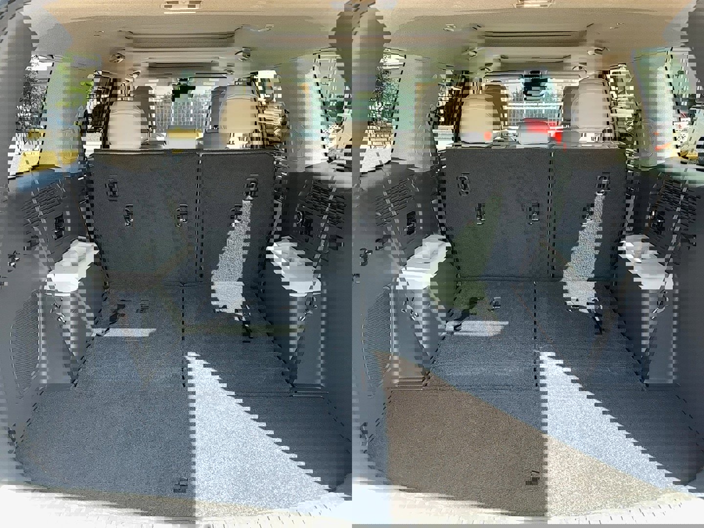 Used 2024 Hyundai Santa Fe Limited image 10