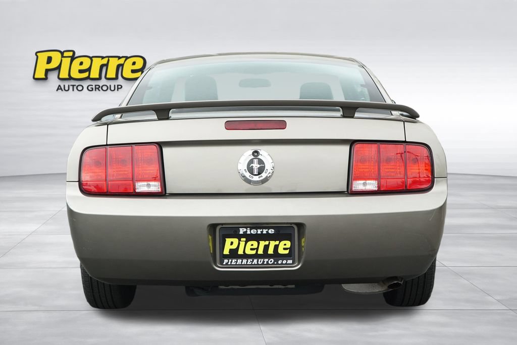 Used 2005 Ford Mustang Premium RWD image 6