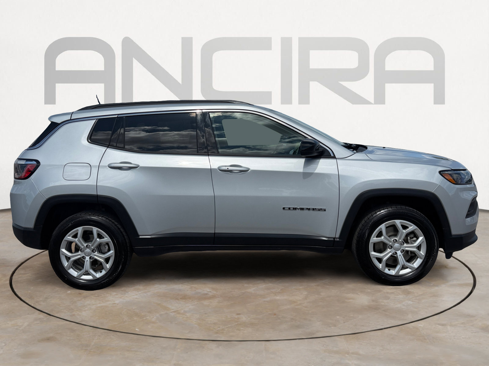 Used 2024 Jeep Compass Latitude AWD/4WD image 13