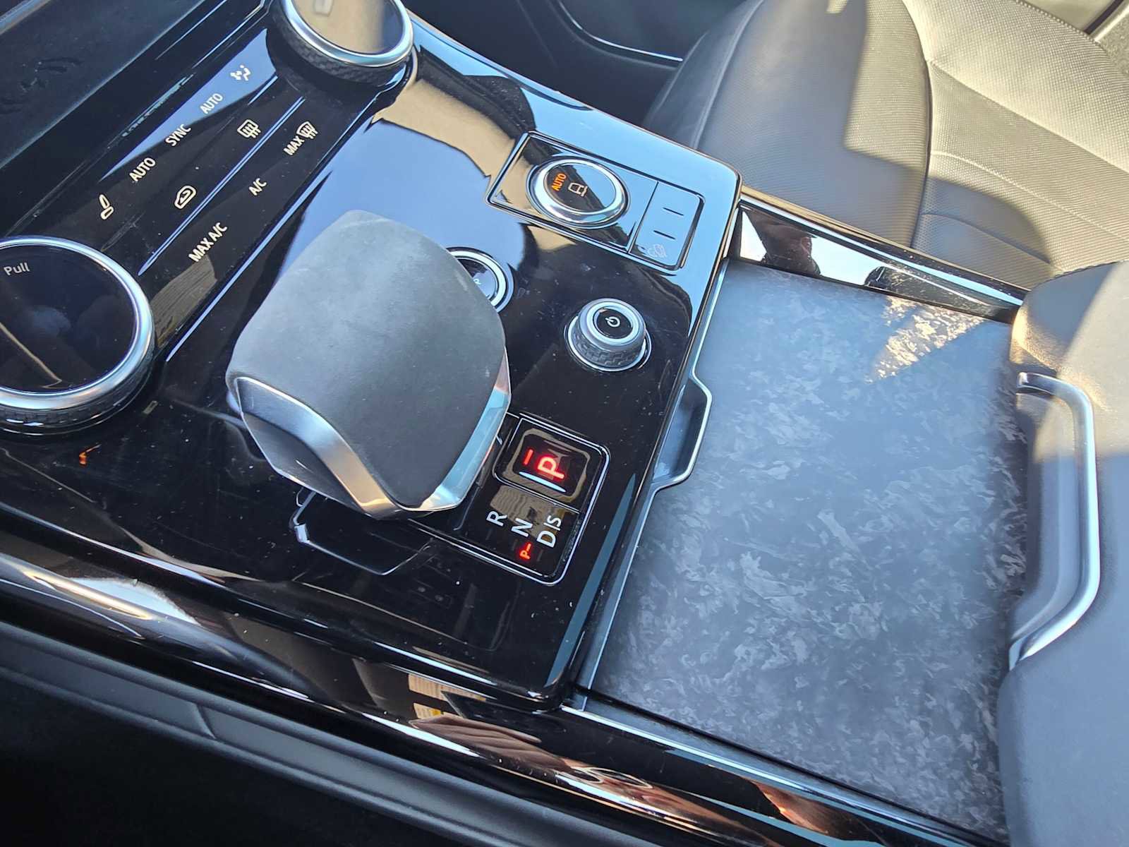 Used 2023 Land Rover Range Rover Sport SE Dynamic image 31