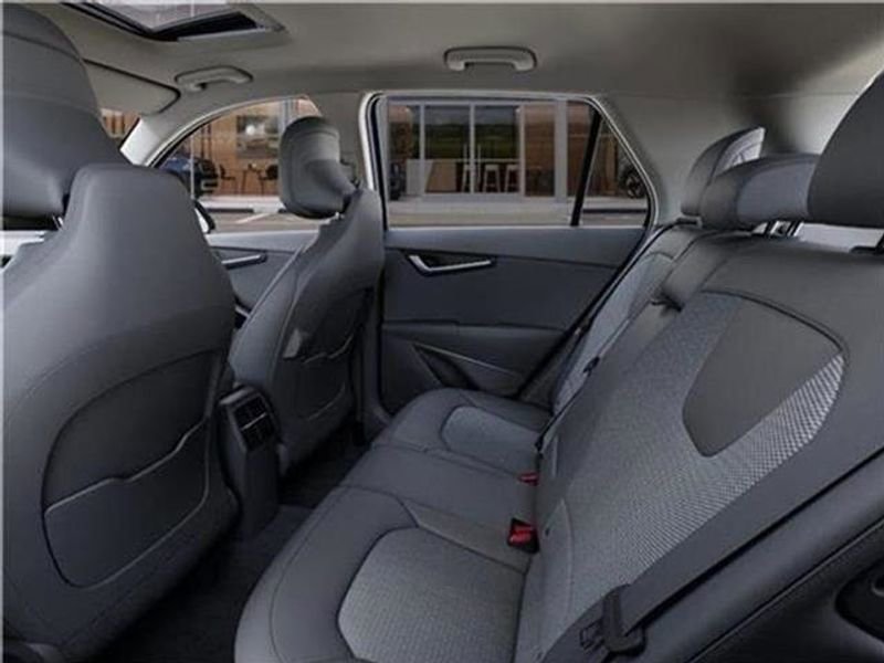New 2025 Kia Niro EX Touring image 72