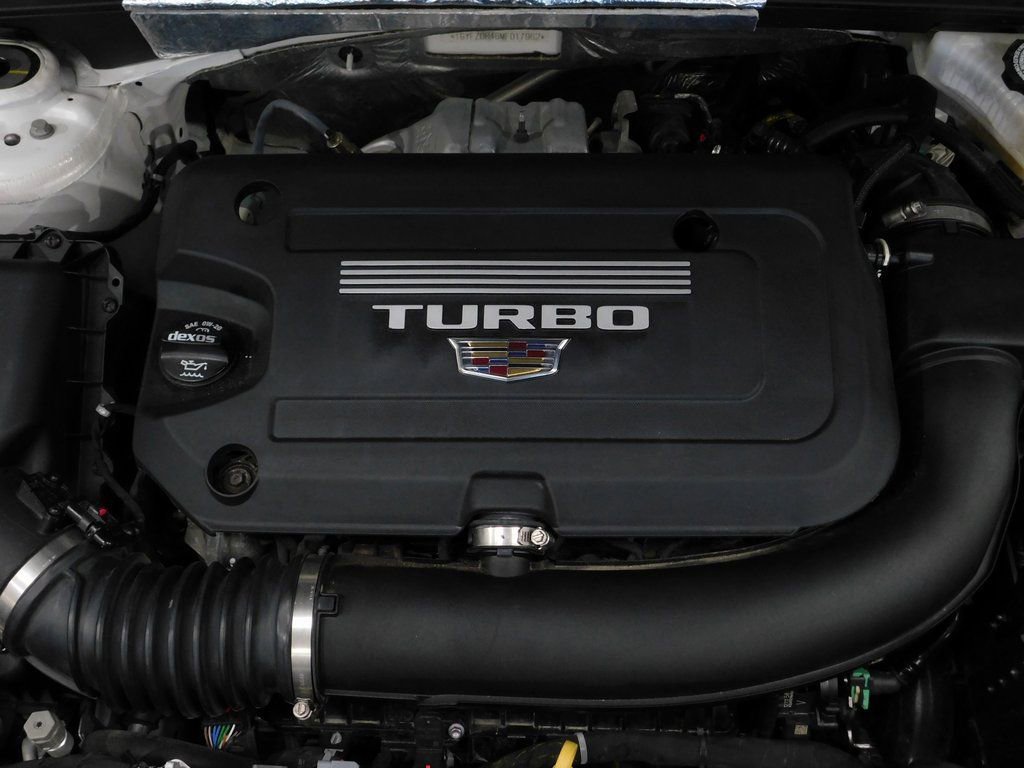 Used 2021 Cadillac XT4 Premium Luxury image 16