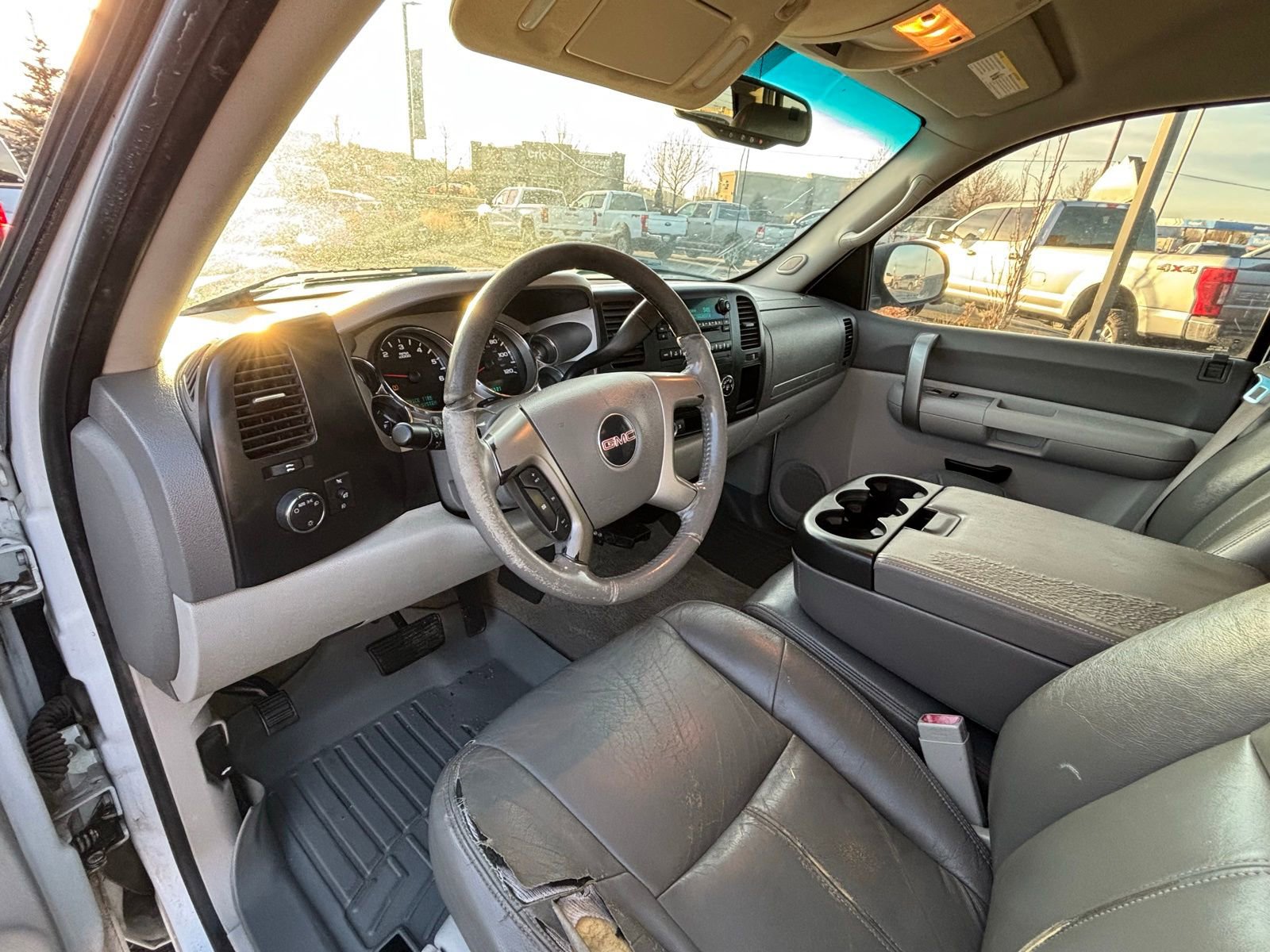 Used 2007 GMC Sierra 1500 SLE w/ SLE/SLT Trailering Package AWD/4WD image 14