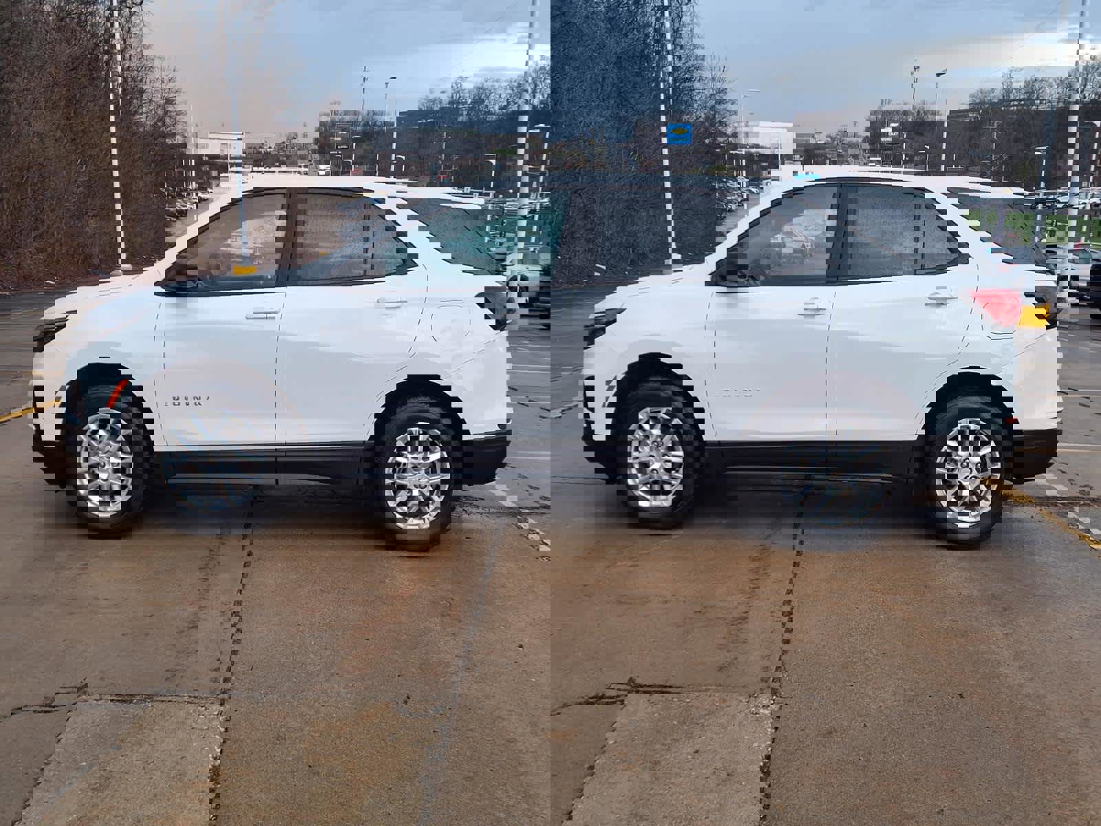 Used 2024 Chevrolet Equinox LS image 5