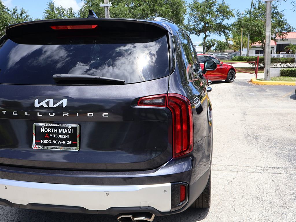 Used 2025 Kia Telluride S FWD image 11