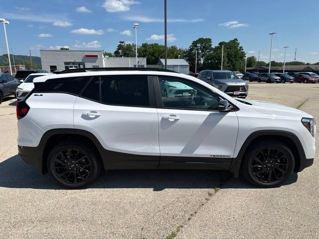 Used 2023 GMC Terrain SLE w/ Driver Convenience Package AWD/4WD image 6