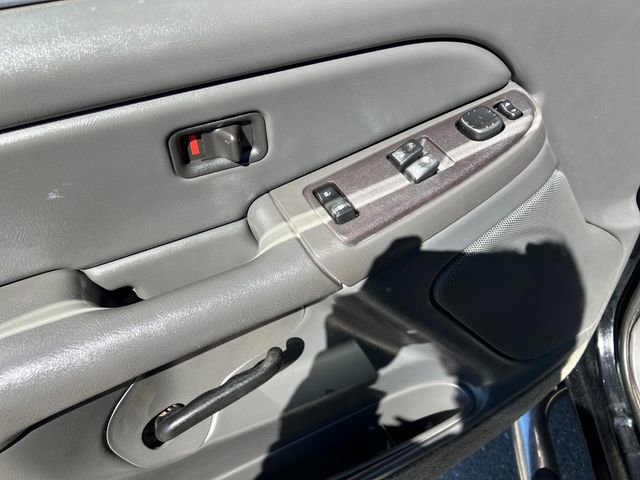 Used 2004 Chevrolet Silverado 1500 w/ Light Duty Power Package image 33