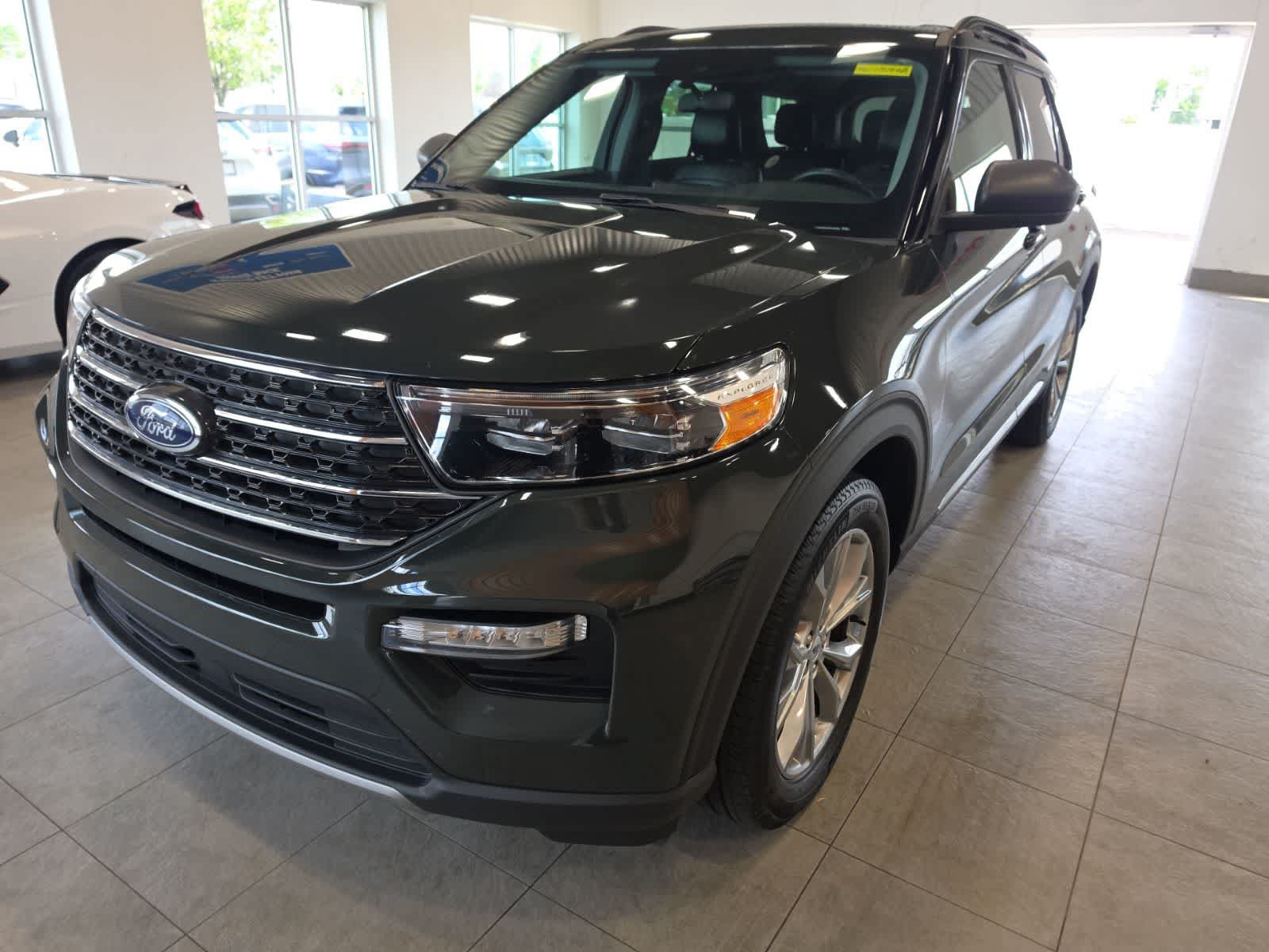 Used 2023 Ford Explorer XLT w/ Equipment Group 202A AWD/4WD video 1