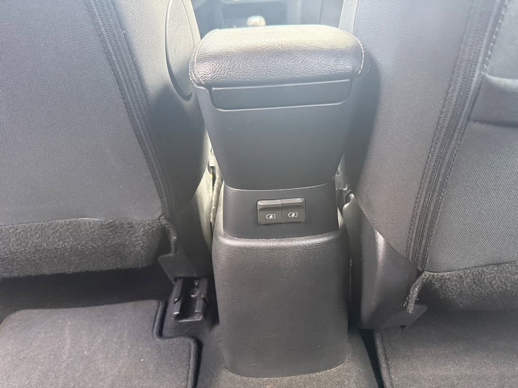 Used 2023 Nissan Kicks S image 28