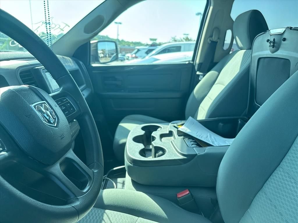 Used 2017 RAM 1500 Express w/ Express Value Package AWD/4WD image 18