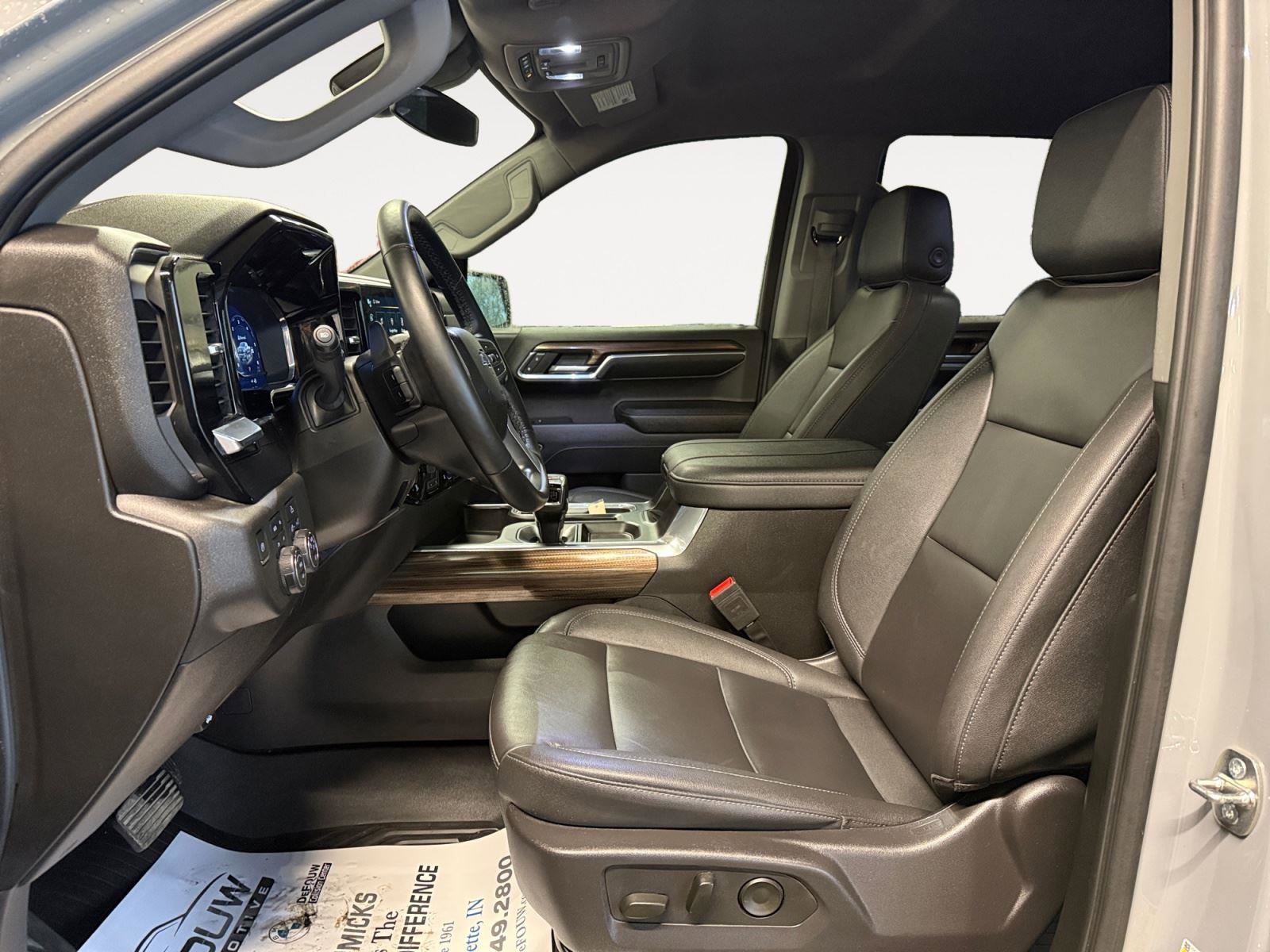 Used 2024 Chevrolet Silverado 1500 RST w/ Convenience Package II AWD/4WD image 10