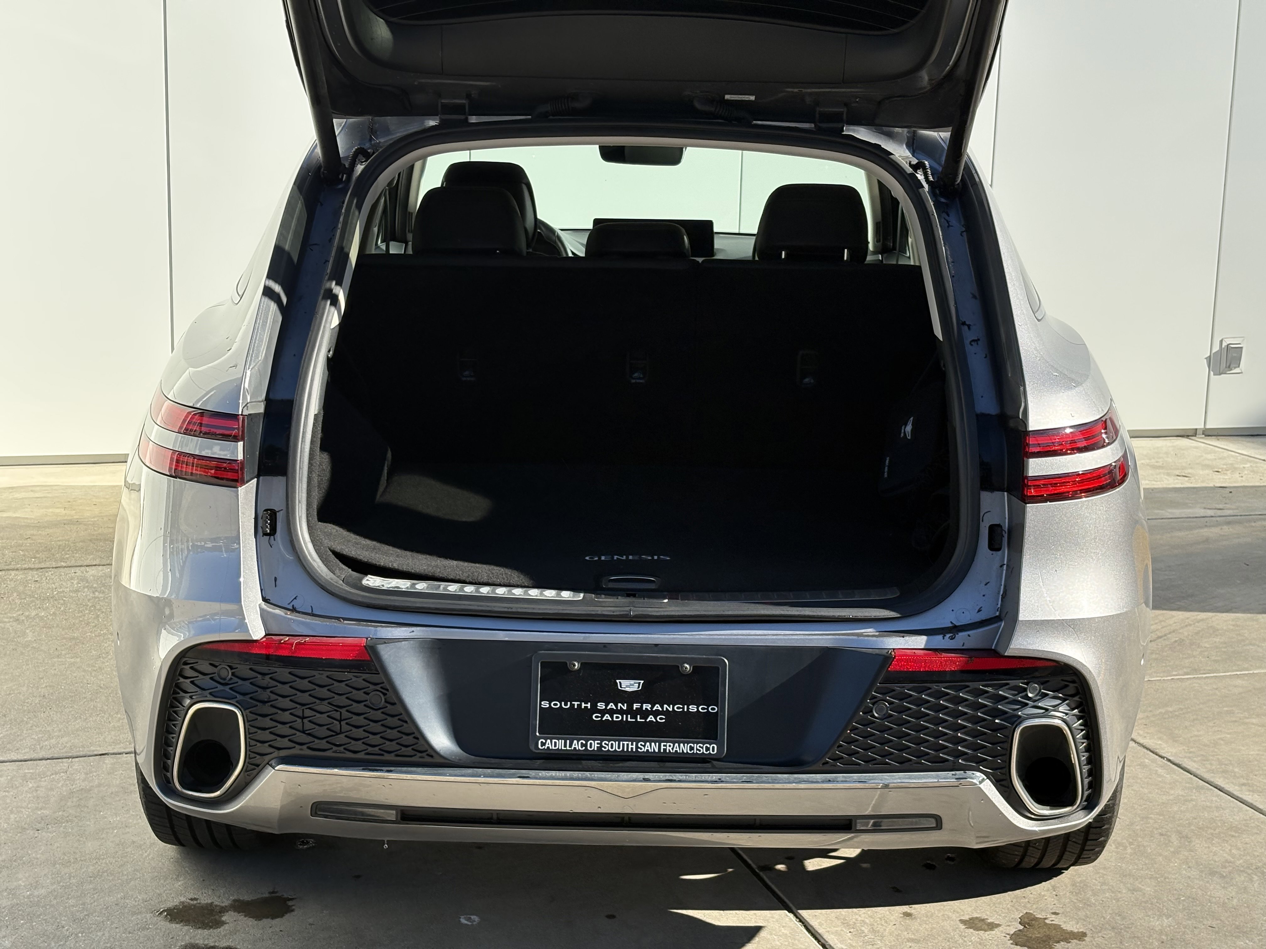 Used 2022 Genesis GV70 2.5T w/ Advanced Package image 9