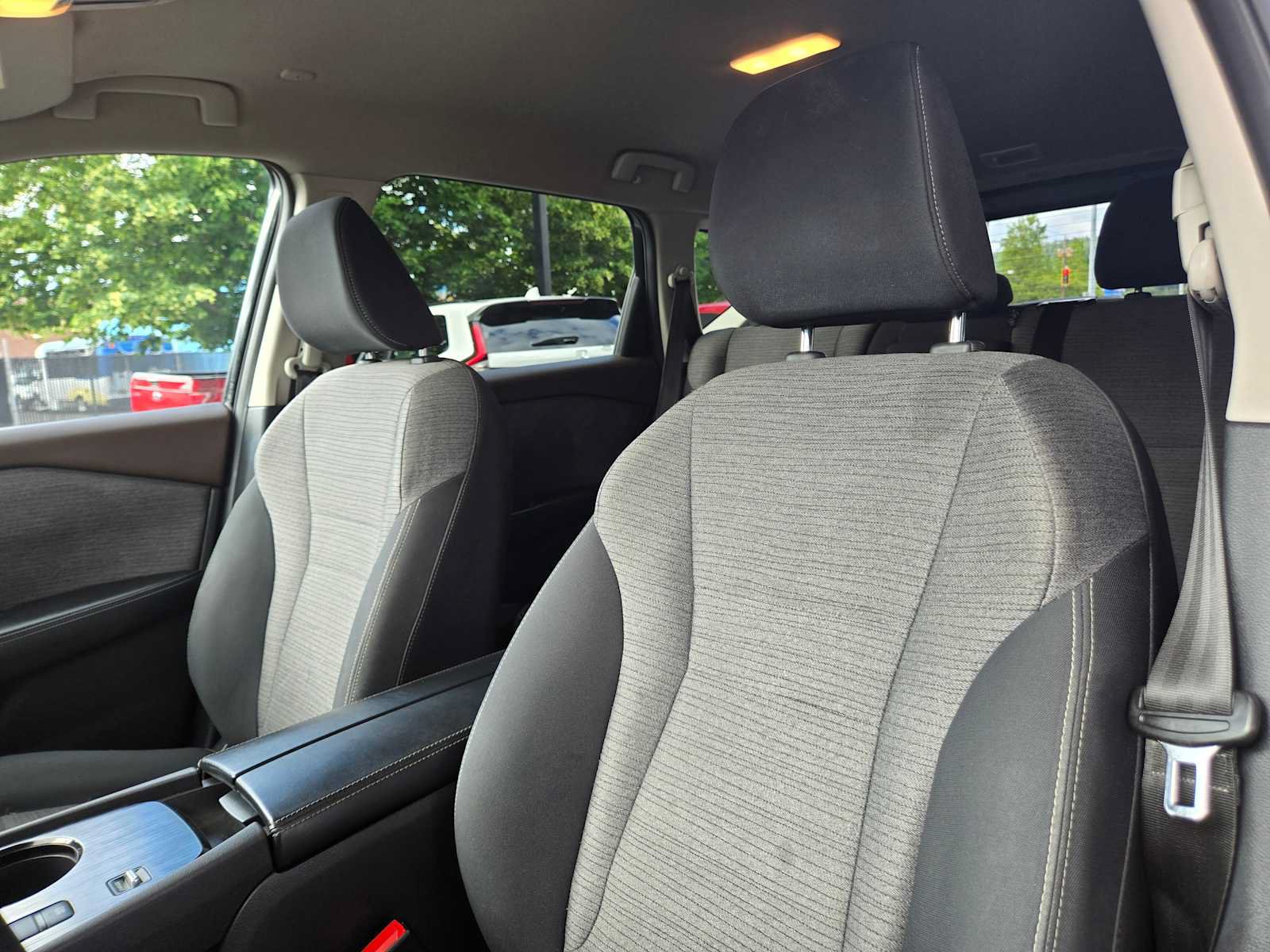 Used 2023 Nissan Rogue SV FWD image 20