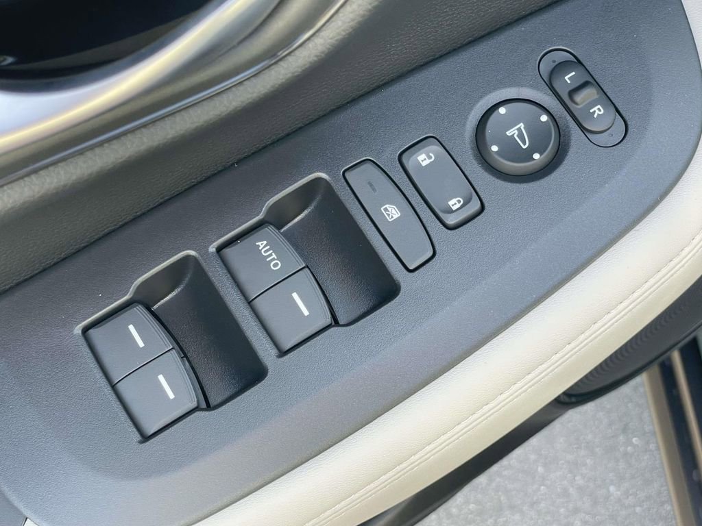 Used 2026 Honda HR-V LX image 21