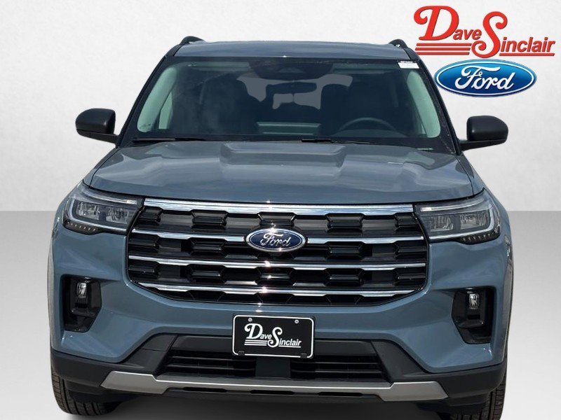 New 2026 Ford Explorer Active AWD/4WD image 2