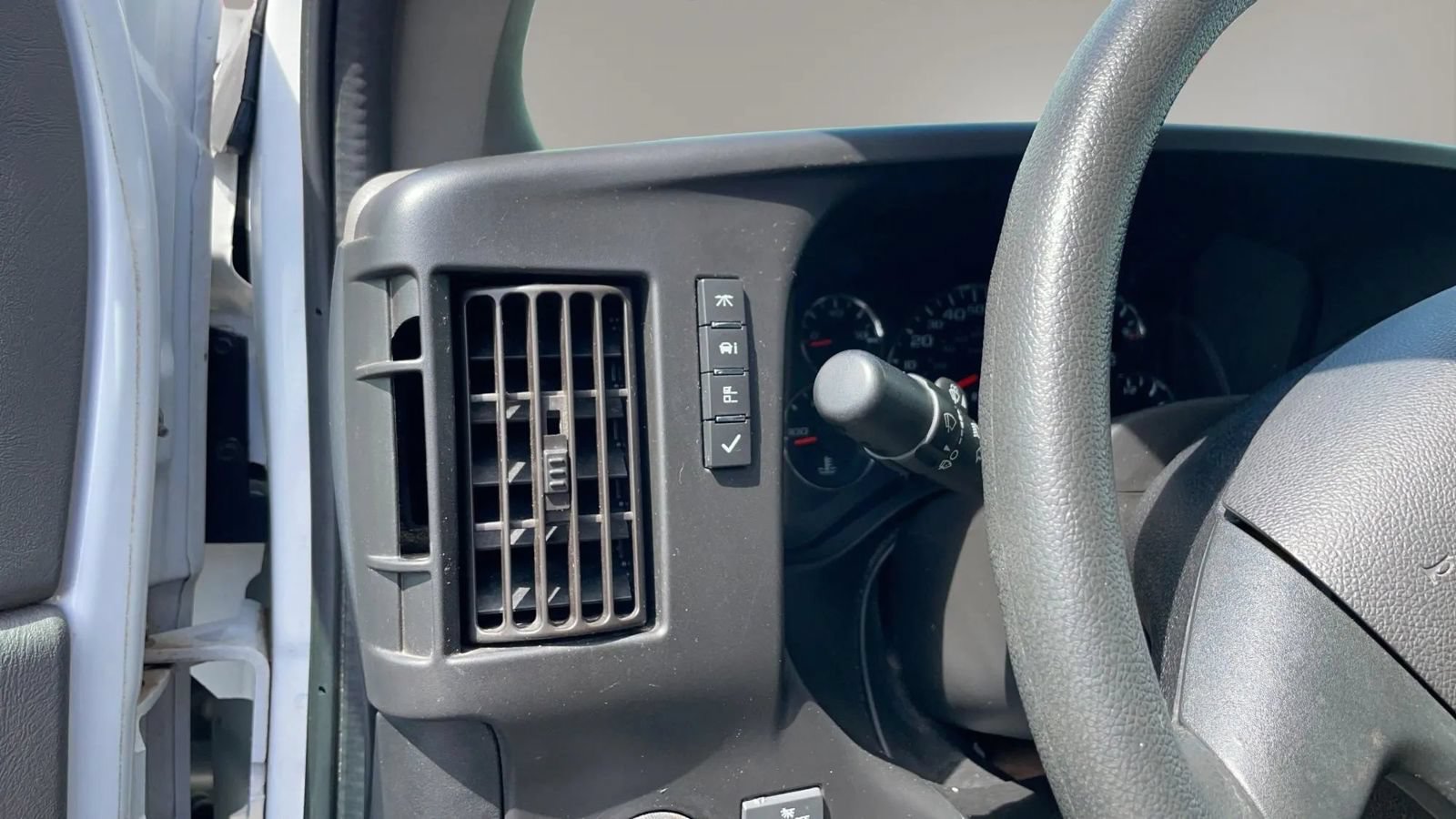 Used 2019 GMC Savana 3500 RWD image 20