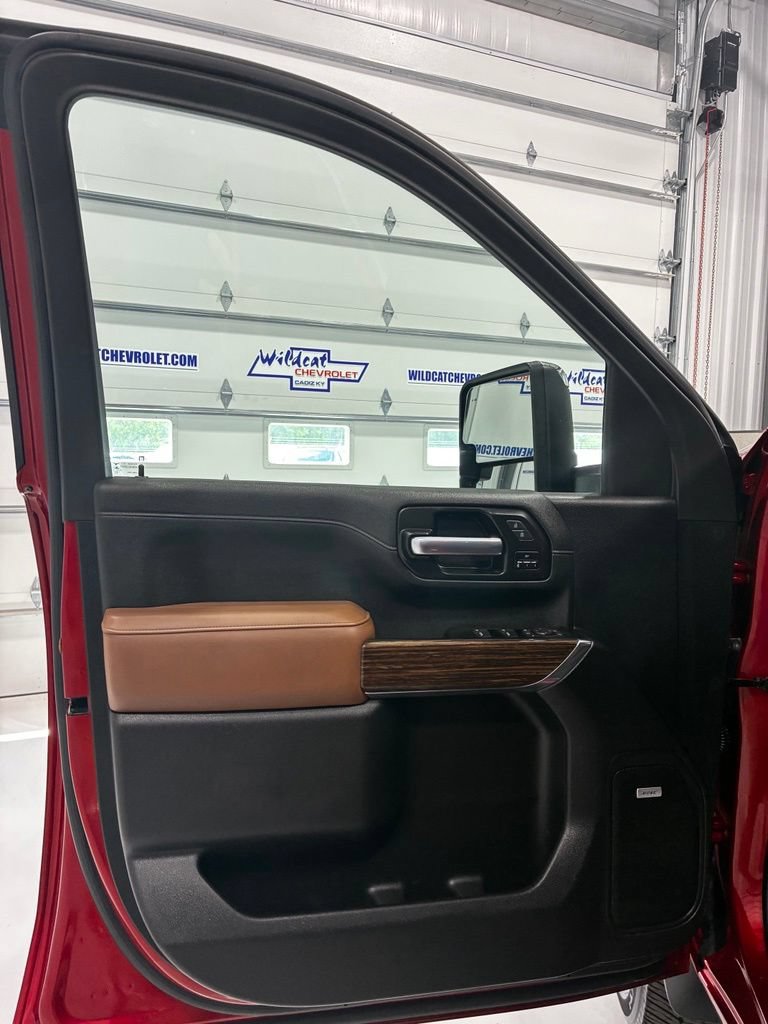 Used 2023 Chevrolet Silverado 3500 High Country AWD/4WD image 22