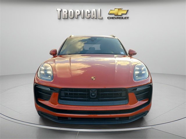 Used 2023 Porsche Macan Turbo image 2