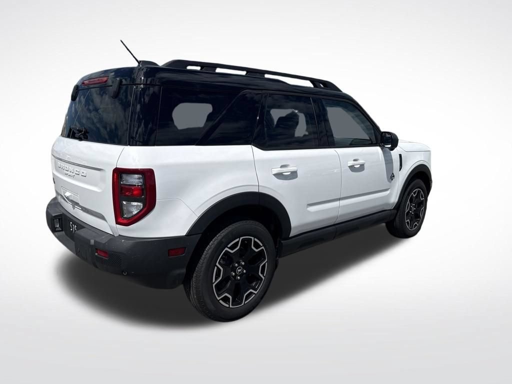 Used 2025 Ford Bronco Sport Outer Banks w/ Outer Banks Tech Package+ AWD/4WD image 4