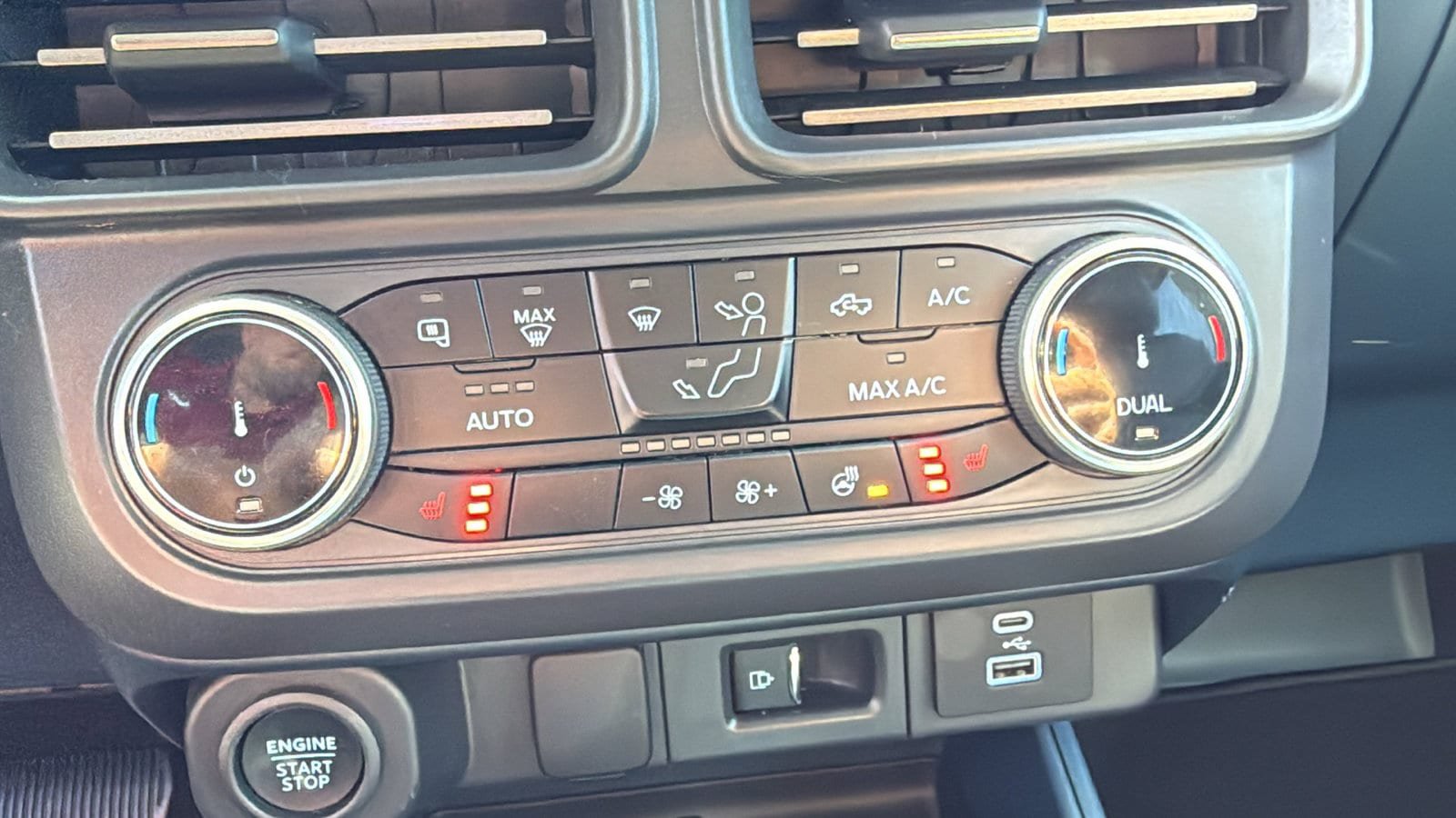 Used 2023 Ford Maverick Lariat w/ Lariat Luxury Package FWD image 21