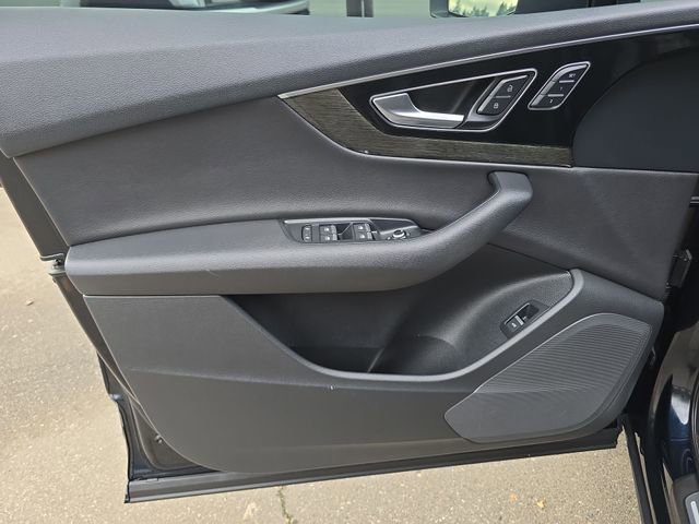 Used 2017 Audi Q7 3.0T Premium Plus w/ Premium Plus Package image 24