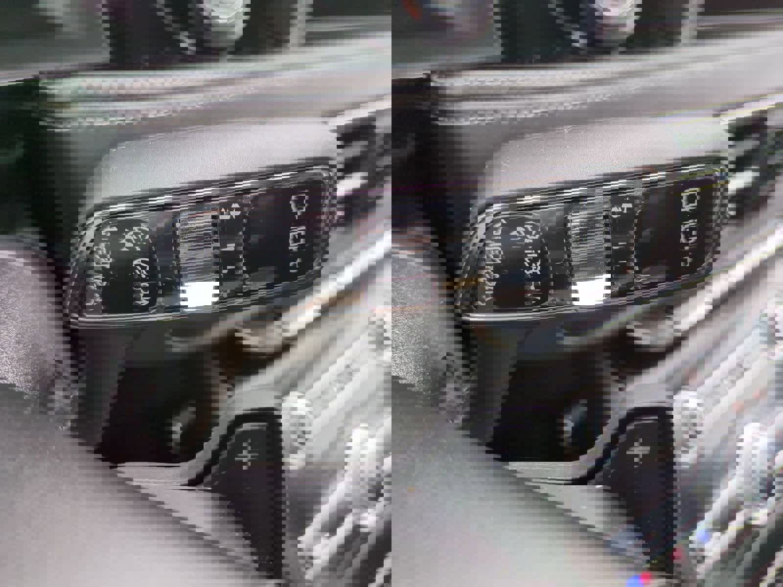 Used 2022 Lincoln Corsair Reserve w/ Sport Package image 27