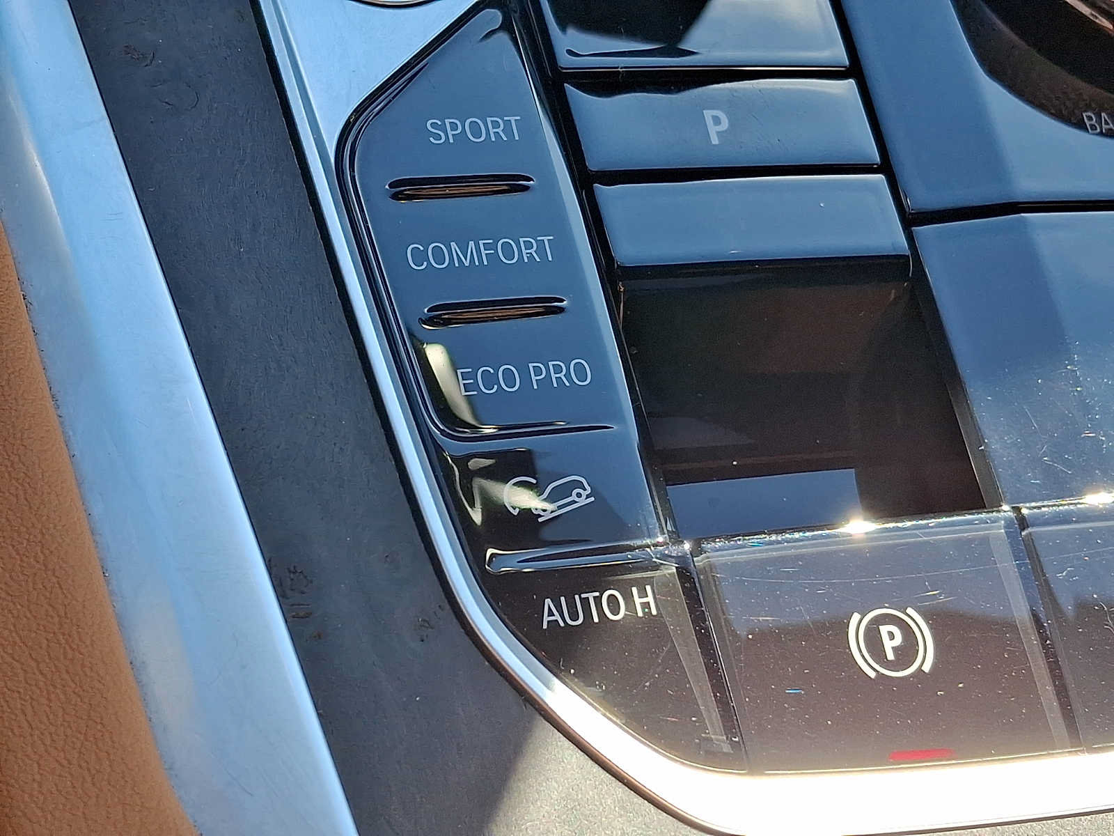 Used 2024 BMW X6 xDrive40i w/ Premium Package AWD/4WD image 22