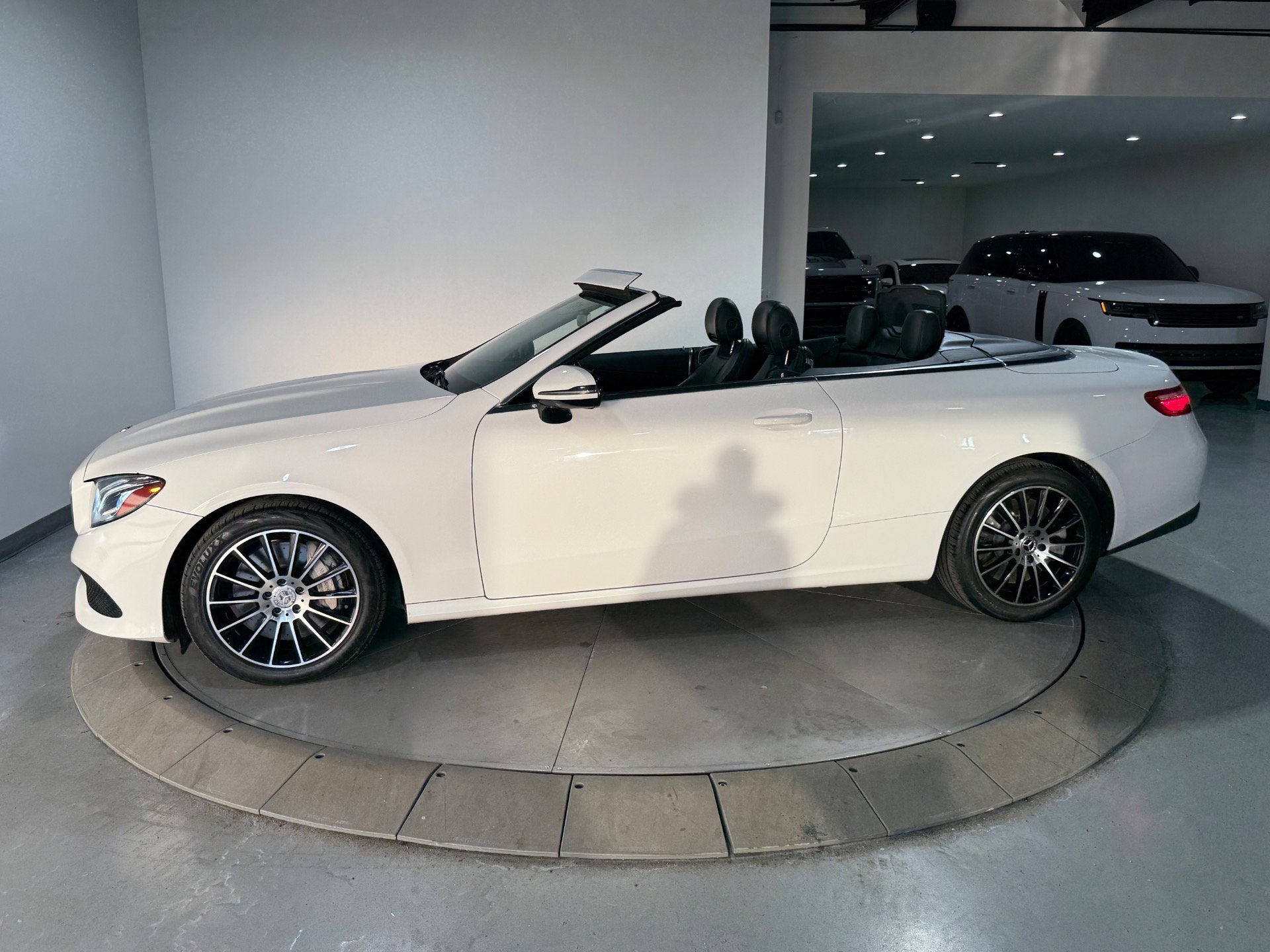 Used 2018 Mercedes-Benz E 400 4MATIC Cabriolet image 12