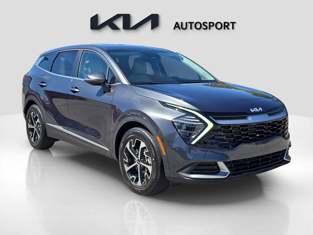 Certified 2024 Kia Sportage EX image 3
