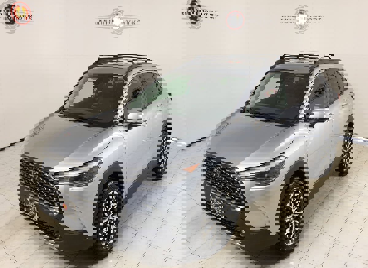 Used 2022 Toyota Corolla Cross XLE image 35