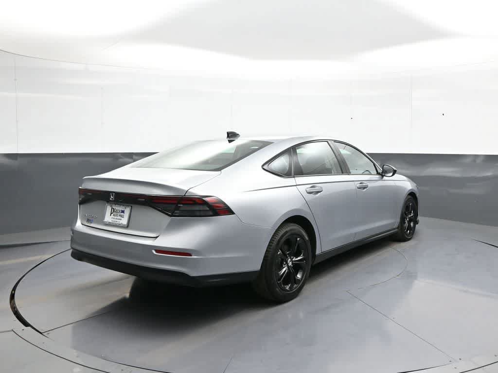 Certified 2025 Honda Accord SE image 6