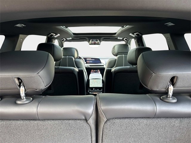 New 2026 Cadillac Vistiq Sport image 8