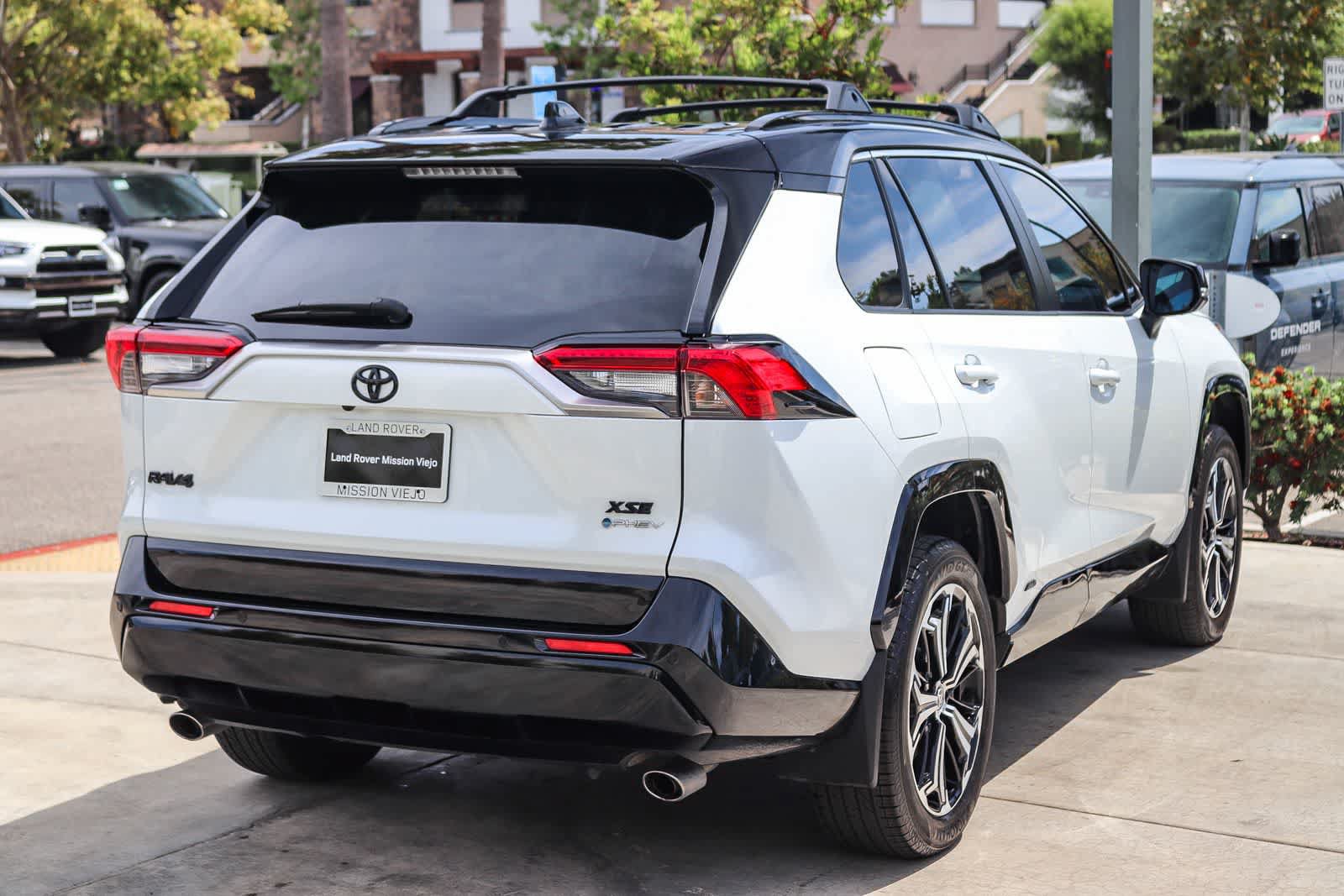 Used 2025 Toyota RAV4 XSE w/ Premium Package AWD/4WD image 5