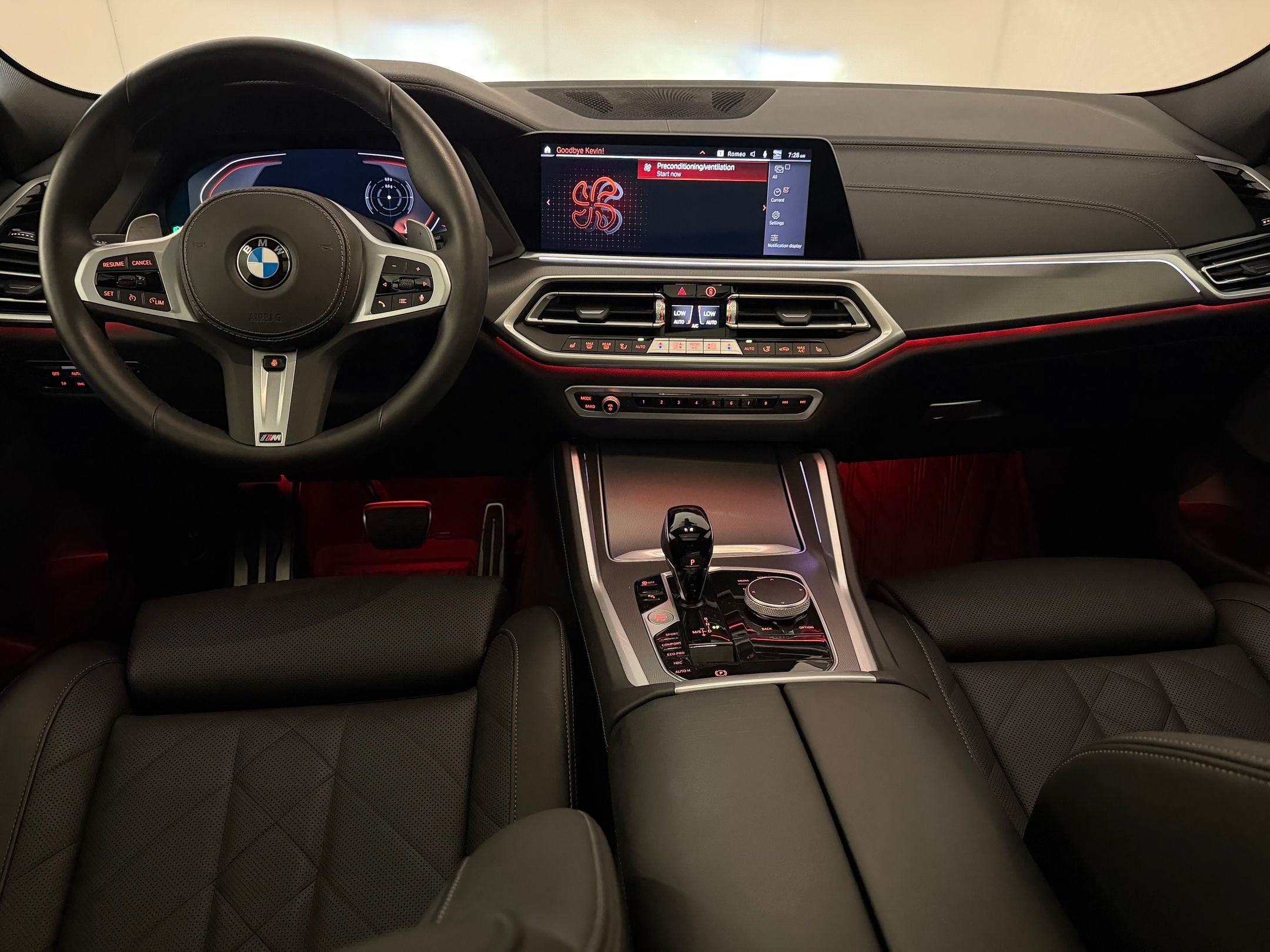 Used 2023 BMW X6 xDrive40i w/ M Sport Package AWD/4WD image 16