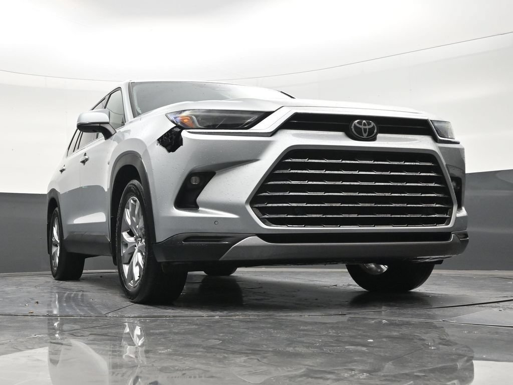 Used 2024 Toyota Grand Highlander FWD image 25
