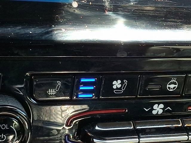 Used 2023 Jeep Grand Cherokee L Limited w/ Luxury Tech Group II AWD/4WD image 25