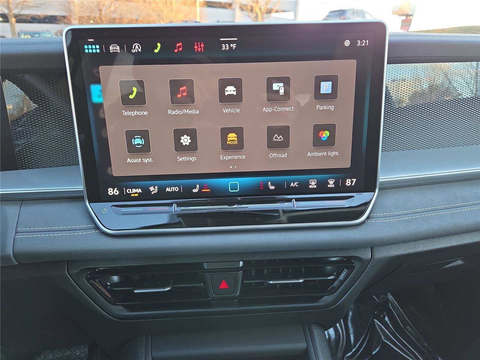 New 2026 Volkswagen Tiguan SE image 19